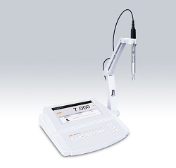 Benchtop and portable pH meters